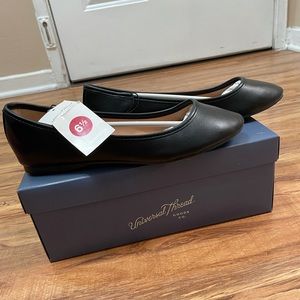 Universal Thread Everly flats